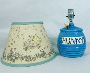 Vintage Disney "Winnie the Pooh" "Hunny" Honey Pot Lamp 