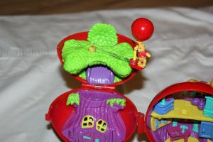 Disney Polly Pocket Winnie the Pooh Balloon Play Set