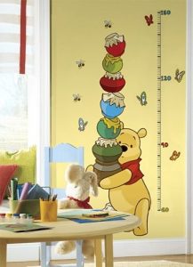 RoomMates Winnie The Pooh - Pooh Peel and Stick Inches Growth Chart