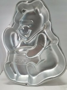 Vintage 1995 Wilton Winnie the Pooh Bear with Honey Pot Cake Pan