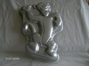 Wilton Disney Tigger Tiger Novelty Shape Aluminum Cake Pan Winnie The Pooh